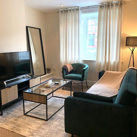 Entire Apartment Tonbridge Centre Bagian luar foto
