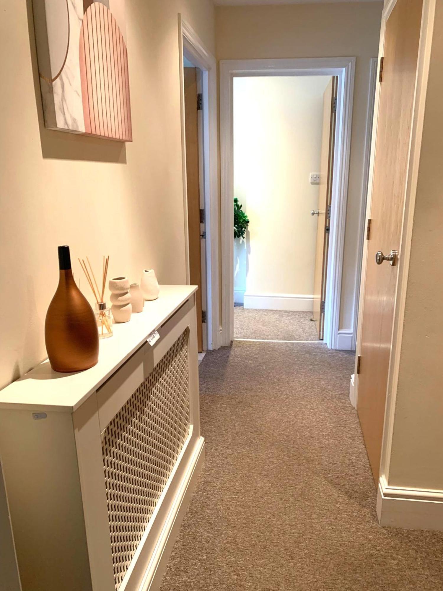 Entire Apartment Tonbridge Centre Bagian luar foto